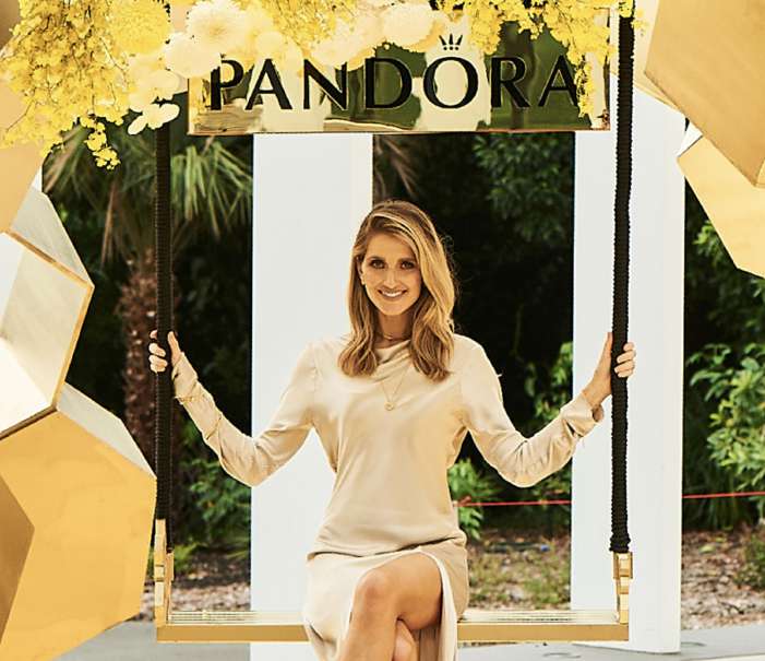 Pandora swing portrait
